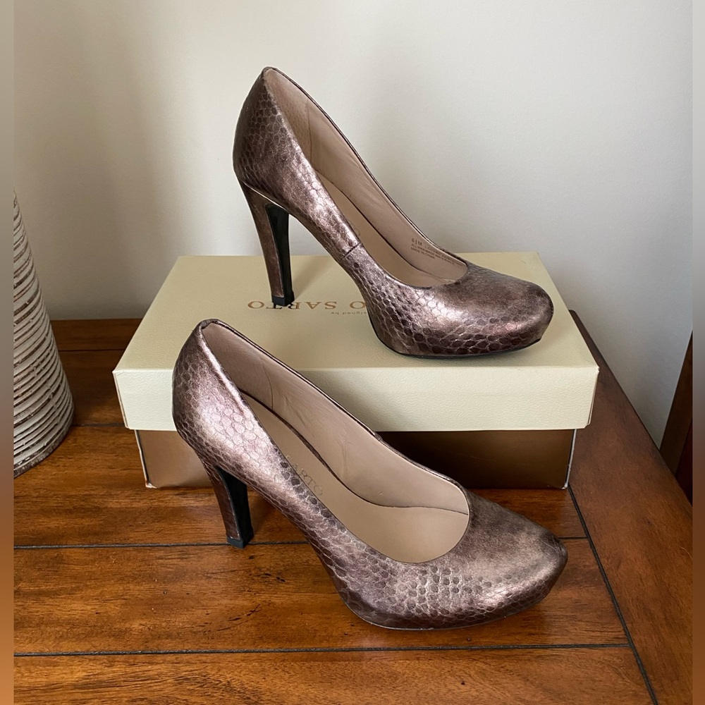 Like New w/ Box - Franco Sarto, L-Cicero Pewter Snakeskin Pumps, 6.5